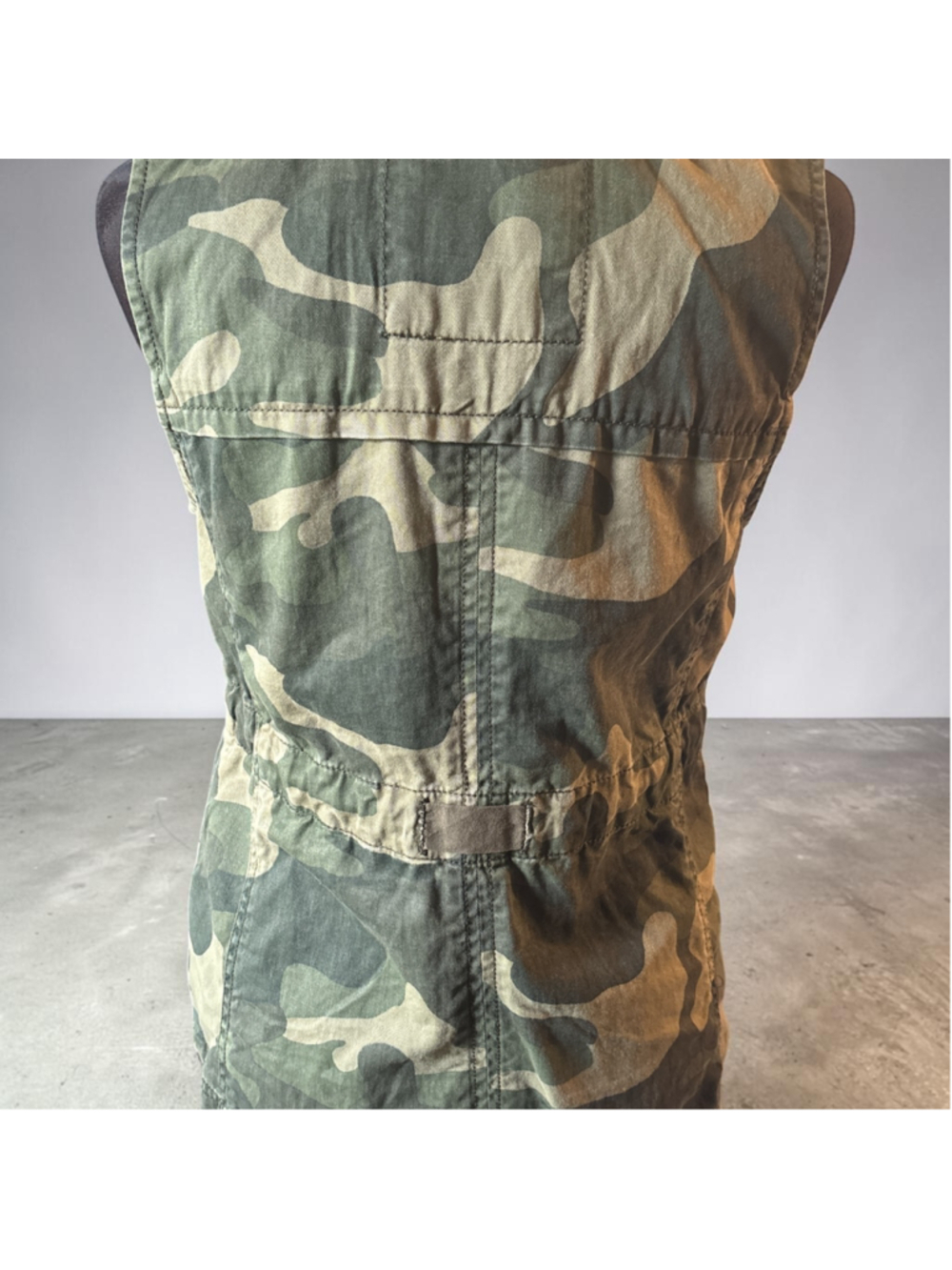Abercrombie & Fitch Camo Vest - Size S - Picture 2 of 6